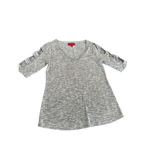 JENNIFER LOPEZ Shirt Womens Size Small Gray Rhinestone V-Neck size Small